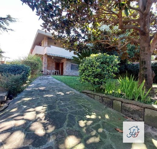 casa indipendente in vendita ad Anzio