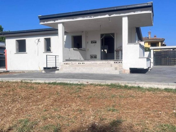 casa indipendente in vendita ad Anzio
