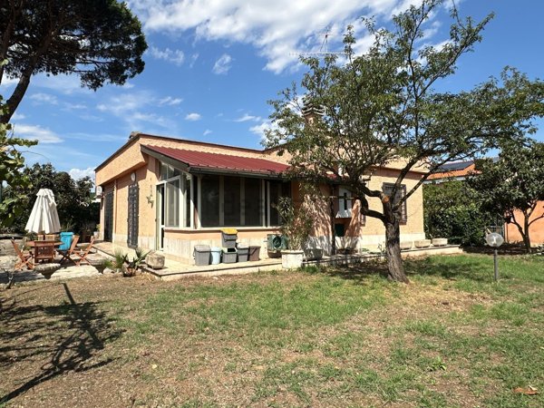 casa indipendente in vendita ad Anzio