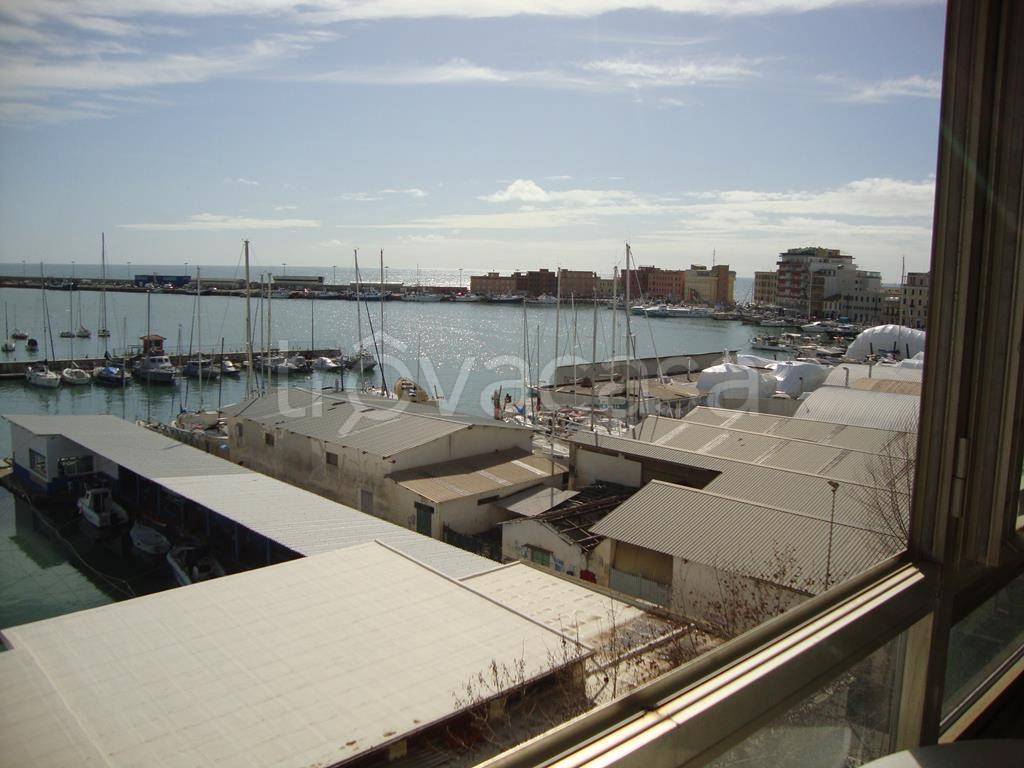 appartamento in vendita ad Anzio in zona Mare