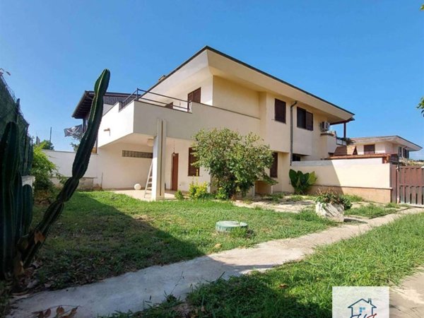 casa indipendente in vendita ad Anzio in zona Lido dei Pini