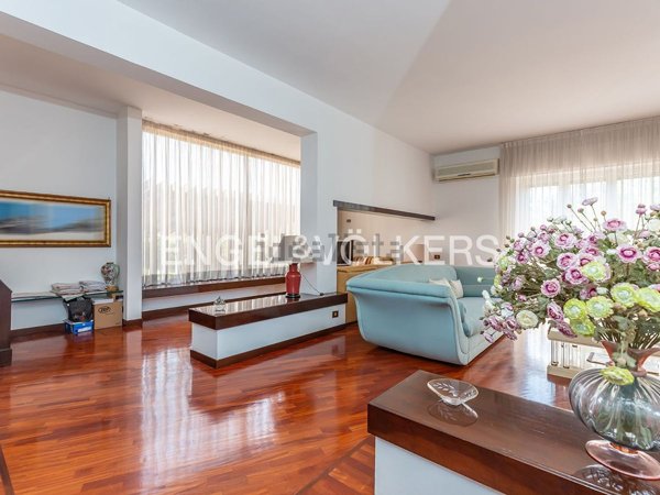 casa indipendente in vendita ad Anzio in zona Mare