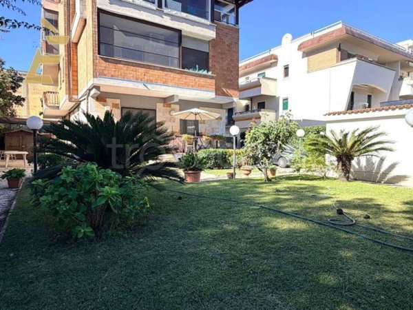 appartamento in vendita ad Anzio in zona Mare