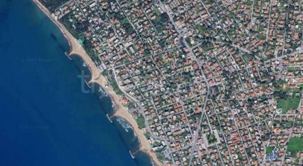 casa indipendente in vendita ad Anzio in zona Cincinnato