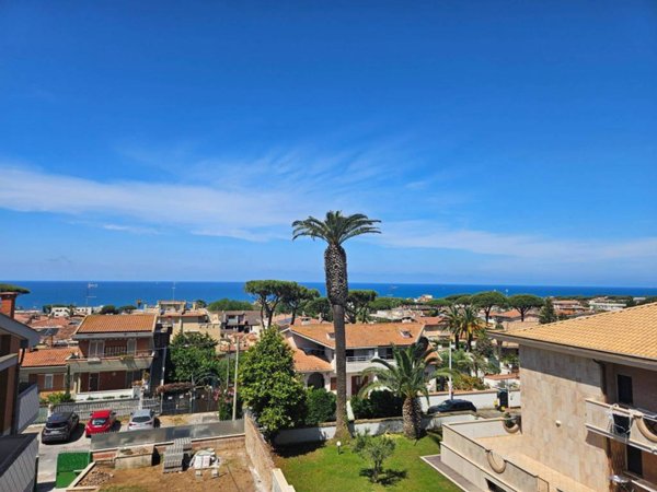 casa indipendente in vendita ad Anzio in zona Mare