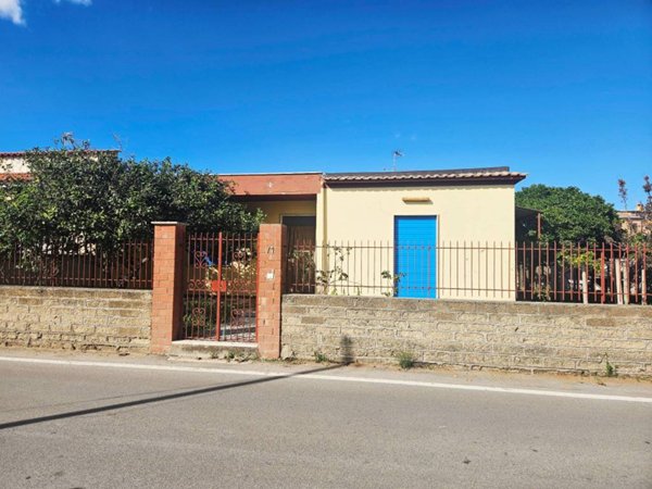 casa indipendente in vendita ad Anzio in zona Stazione