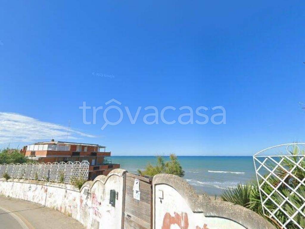 casa indipendente in vendita ad Anzio in zona Mare