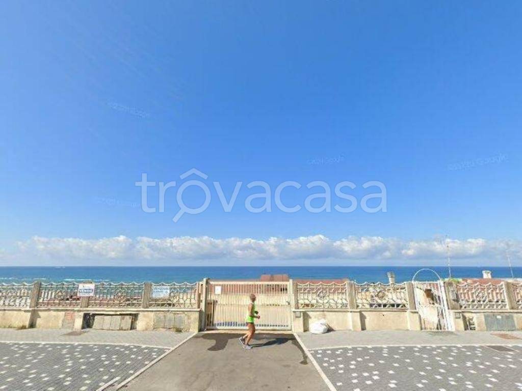 appartamento in vendita ad Anzio in zona Anzio Colonia