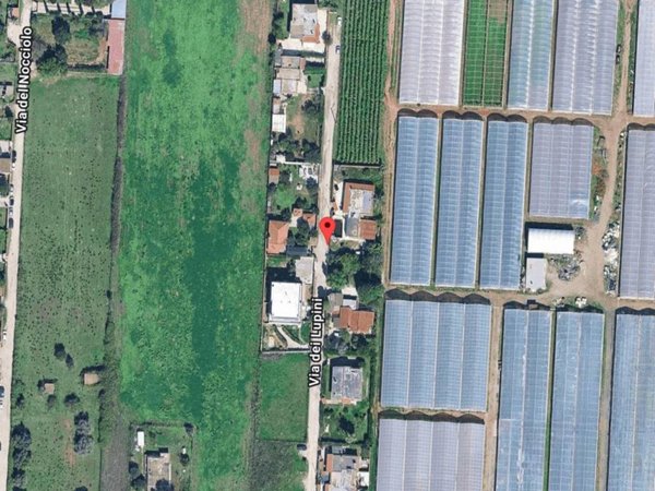 locale commerciale in vendita ad Anzio