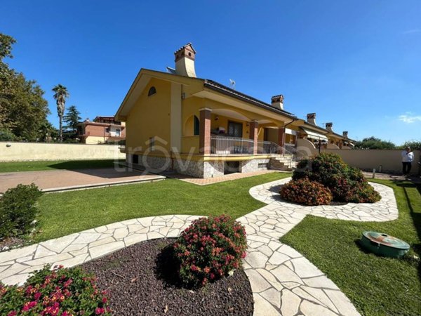 casa indipendente in vendita ad Anzio in zona Stazione
