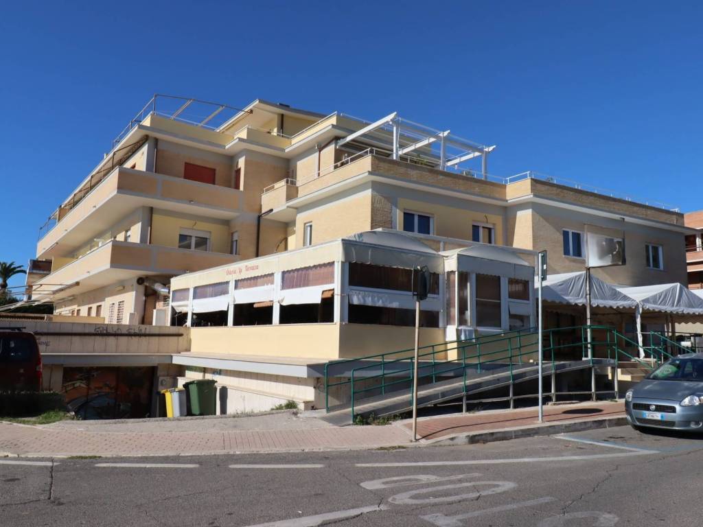 appartamento in vendita ad Anzio in zona Mare
