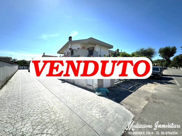 casa indipendente in vendita ad Anzio in zona Villa Claudia