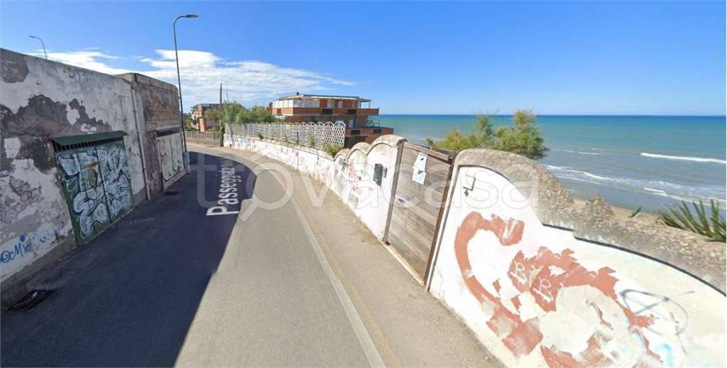 appartamento in vendita ad Anzio in zona Mare