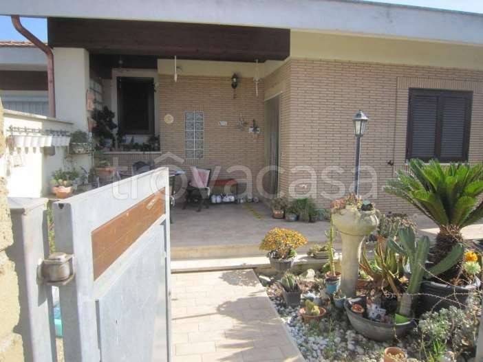 casa indipendente in vendita ad Anzio in zona Stazione
