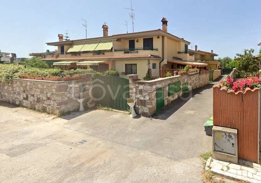 casa indipendente in vendita ad Anzio