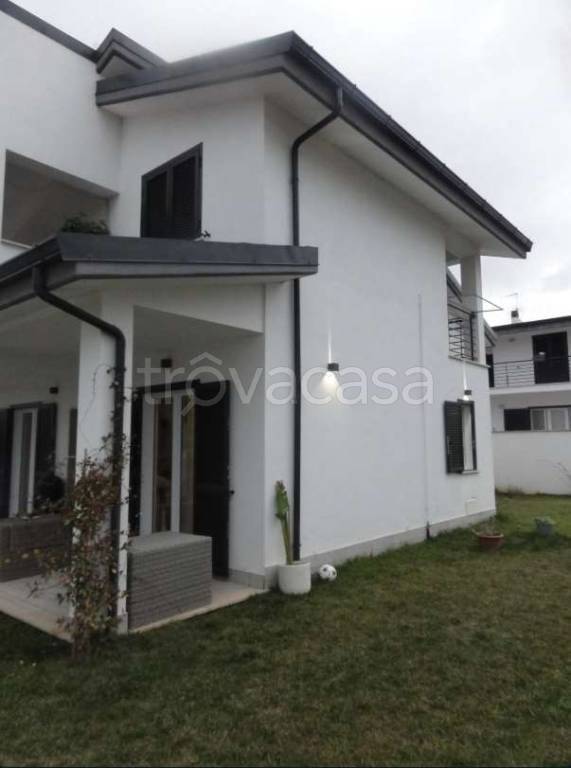 casa indipendente in vendita ad Anzio in zona Mare