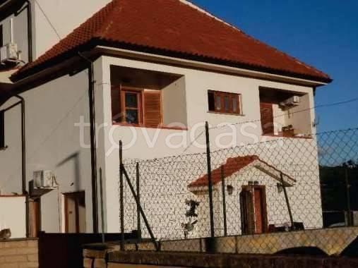 casa indipendente in vendita ad Anzio in zona Villa Claudia