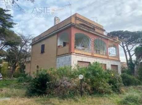 casa indipendente in vendita ad Anzio in zona Cincinnato