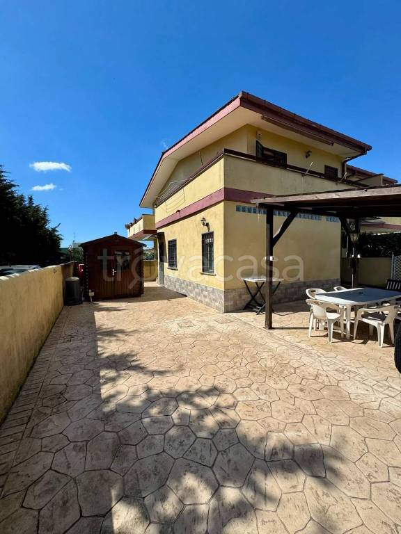 casa indipendente in vendita ad Anzio in zona Villa Claudia
