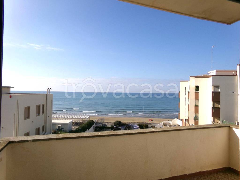 appartamento in vendita ad Anzio in zona Mare