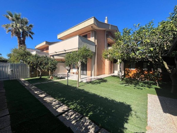 appartamento in vendita ad Anzio in zona Mare