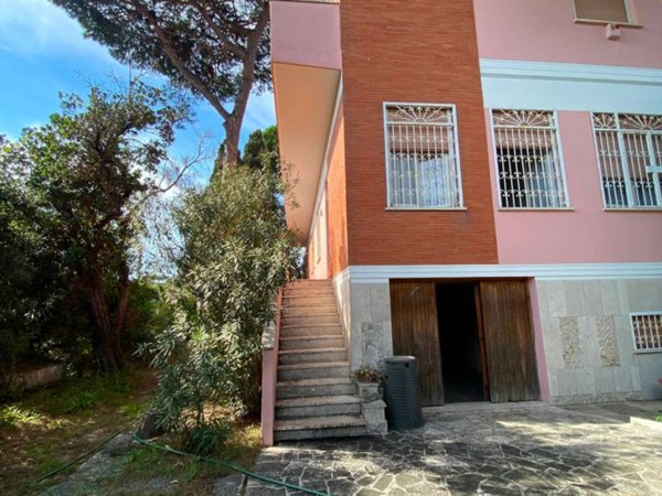 appartamento in vendita ad Anzio in zona Mare