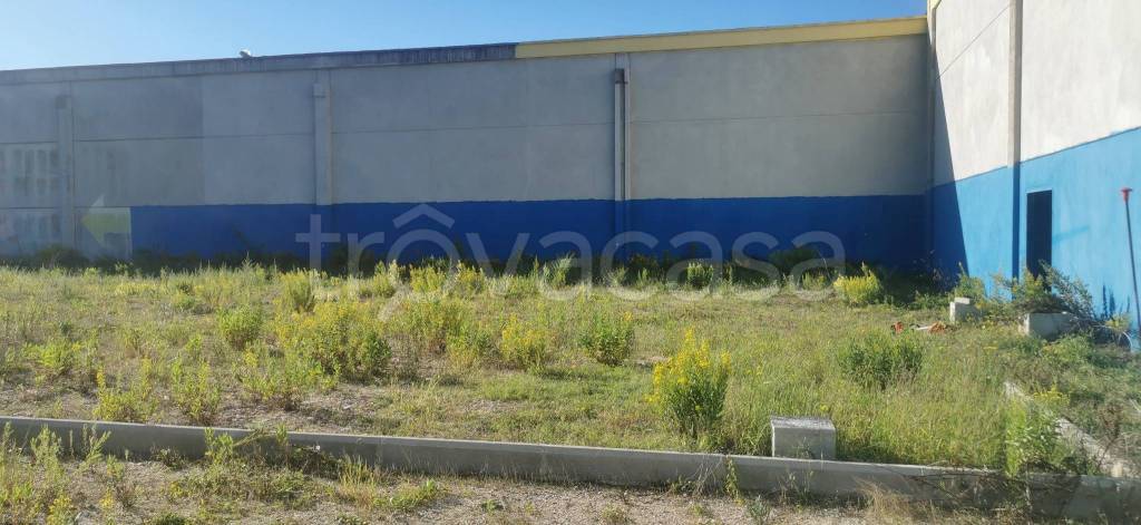 locale commerciale in vendita ad Anzio in zona Stazione