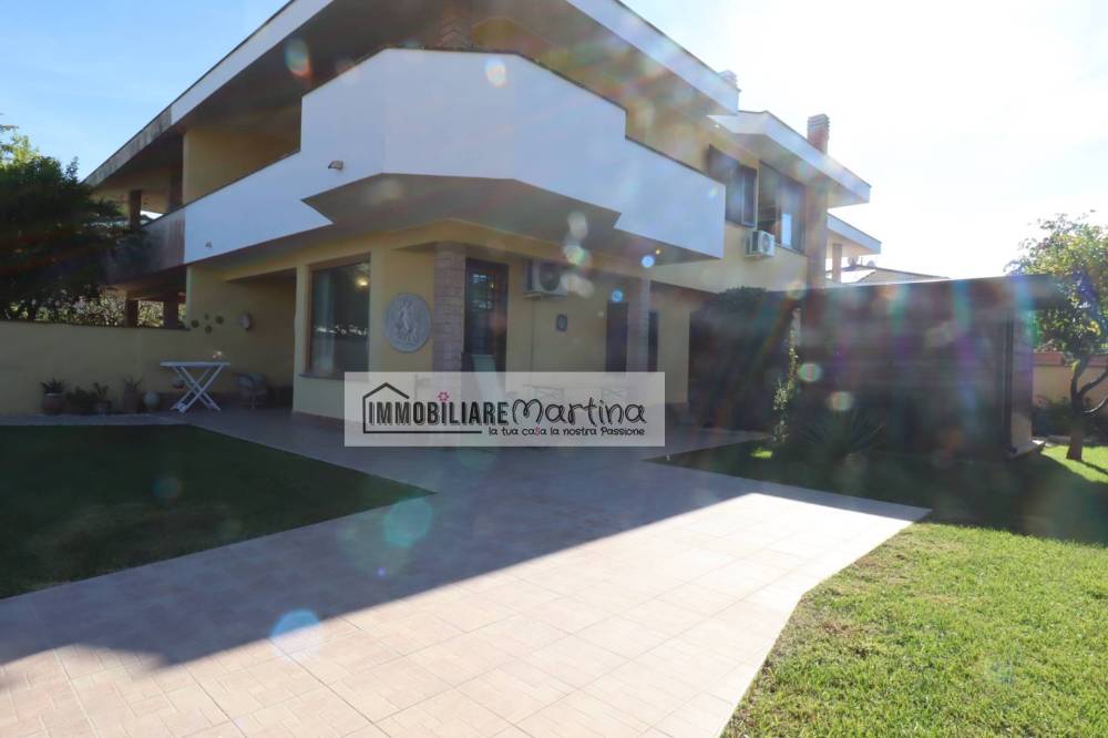 casa indipendente in vendita ad Anzio in zona Mare