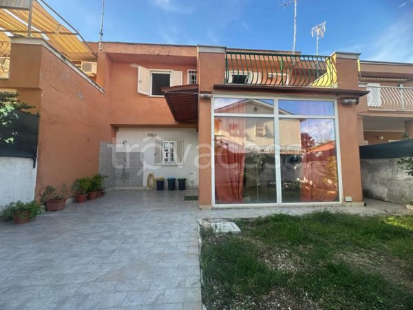 casa indipendente in vendita ad Anzio in zona Villa Claudia