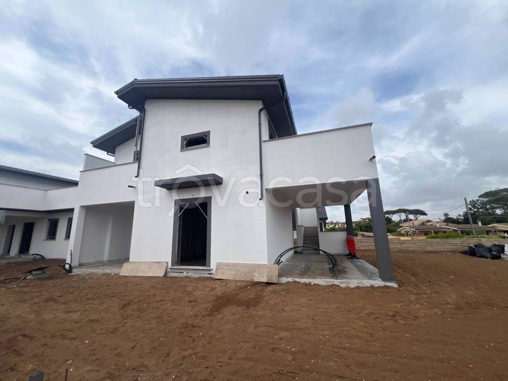 casa indipendente in vendita ad Anzio