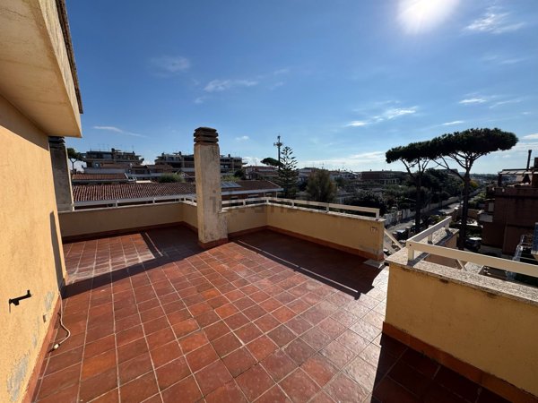 appartamento in vendita ad Anzio in zona Lido delle Sirene