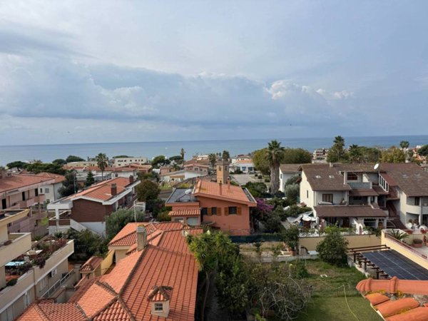 appartamento in vendita ad Anzio in zona Lido delle Sirene