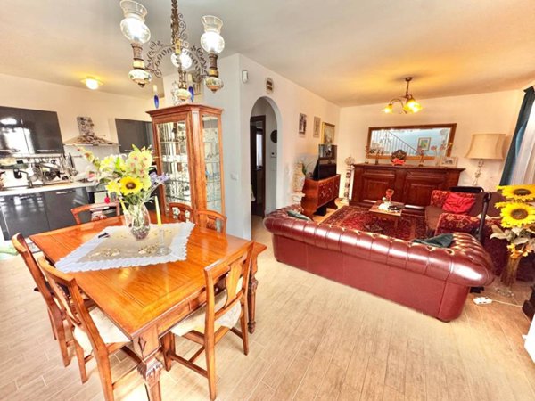 casa indipendente in vendita ad Anzio in zona Stazione