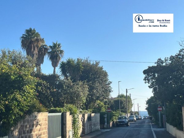 appartamento in vendita ad Anzio in zona Mare