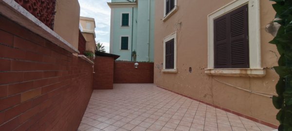 appartamento in vendita ad Anzio in zona Mare