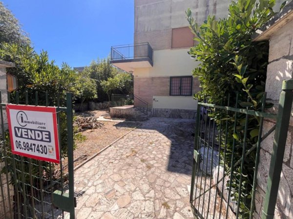appartamento in vendita ad Anzio in zona Mare