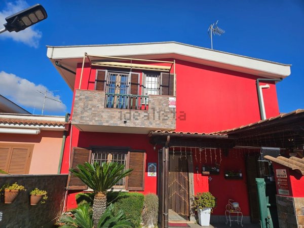 casa indipendente in vendita ad Anzio in zona Villa Claudia