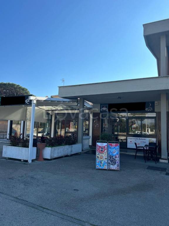 negozio in vendita ad Anzio