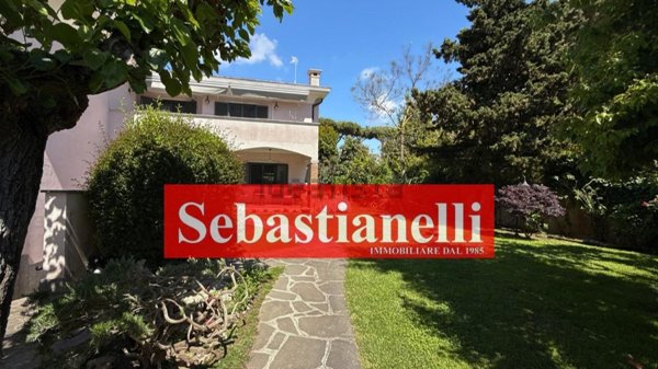 casa indipendente in vendita ad Anzio in zona Mare