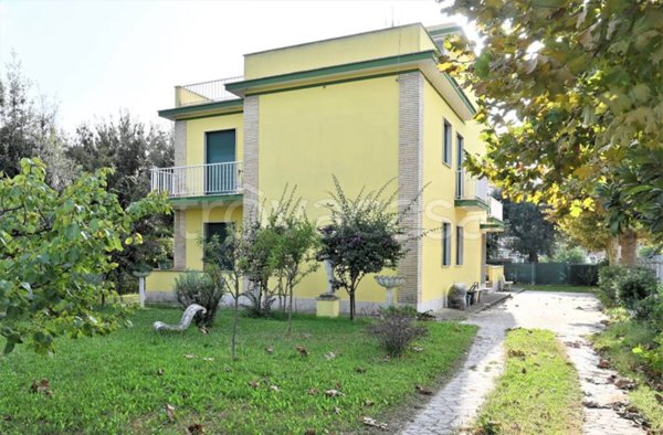 casa indipendente in vendita ad Anzio in zona Mare