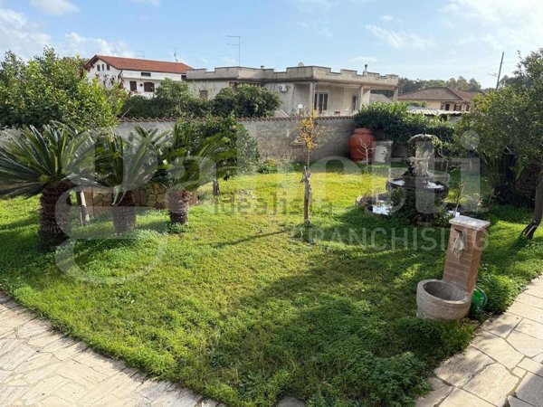 casa indipendente in vendita ad Anzio