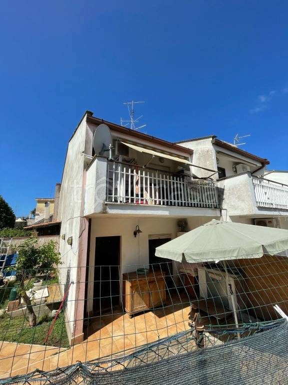 casa indipendente in vendita ad Anzio