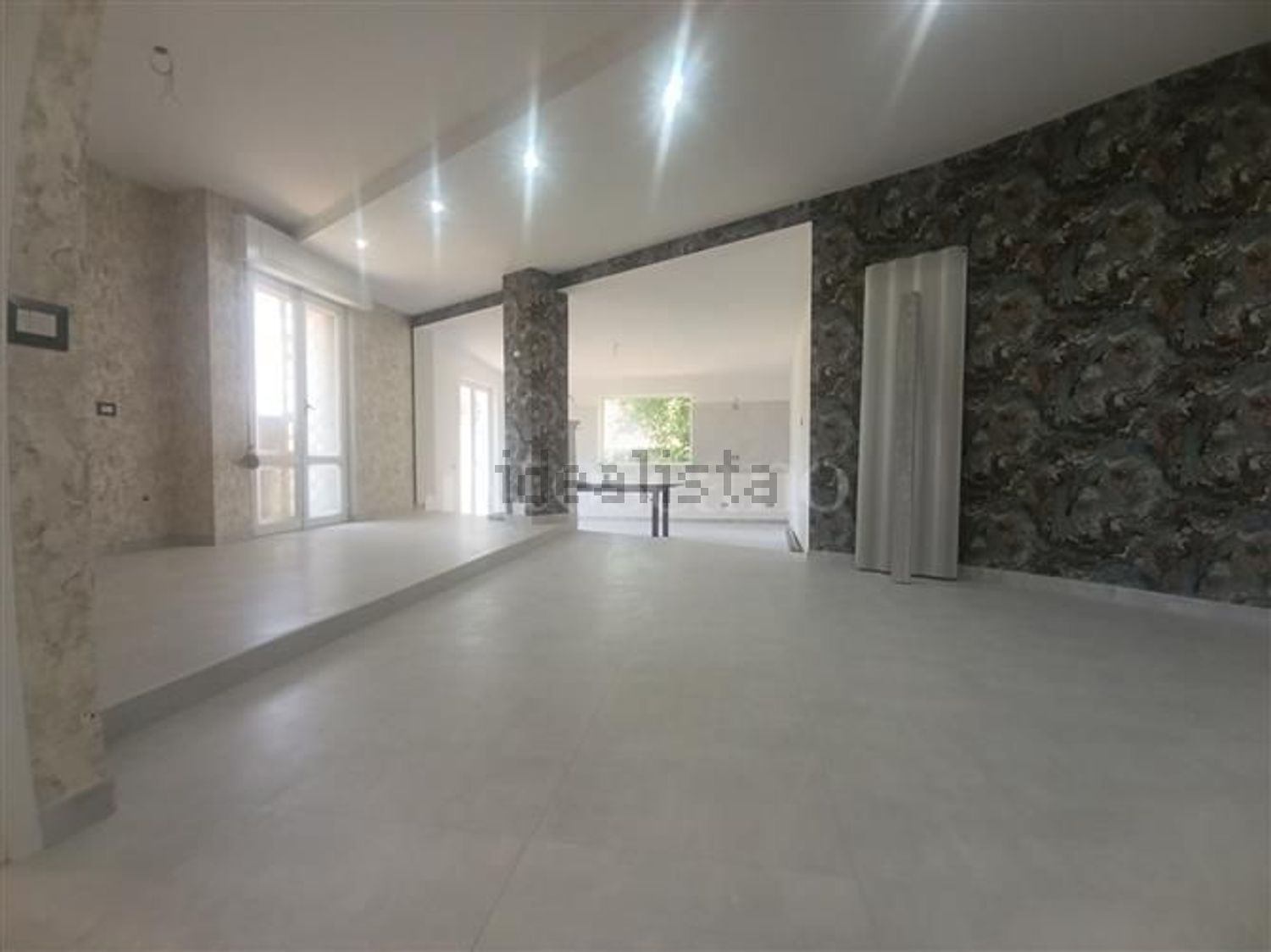 casa indipendente in vendita ad Anzio in zona Villa Claudia