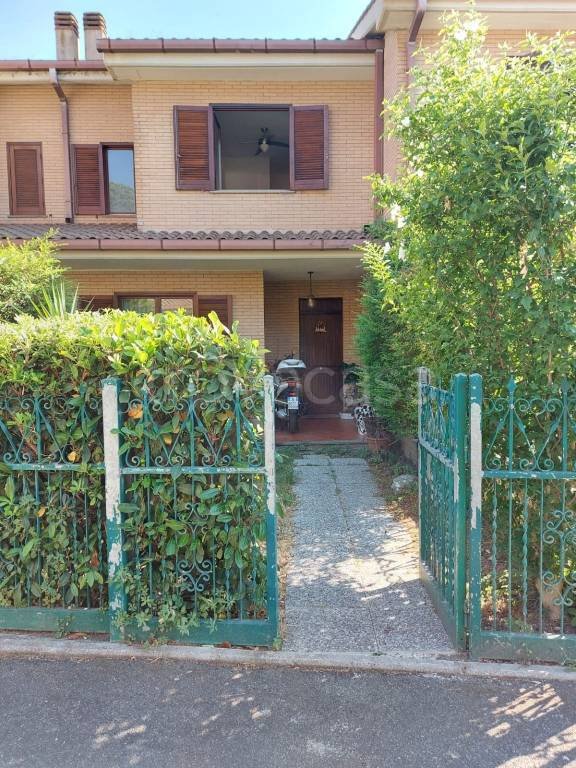 casa indipendente in vendita ad Anzio