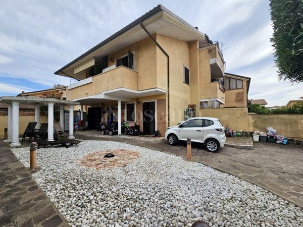 casa indipendente in vendita ad Anzio