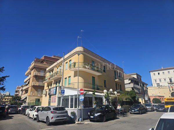 appartamento in vendita ad Anzio in zona Mare