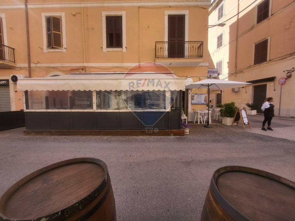 negozio in vendita ad Anzio