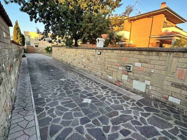 casa indipendente in vendita ad Anzio in zona Mare