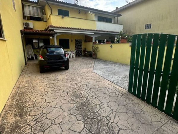 casa indipendente in vendita ad Anzio in zona Lido dei Pini