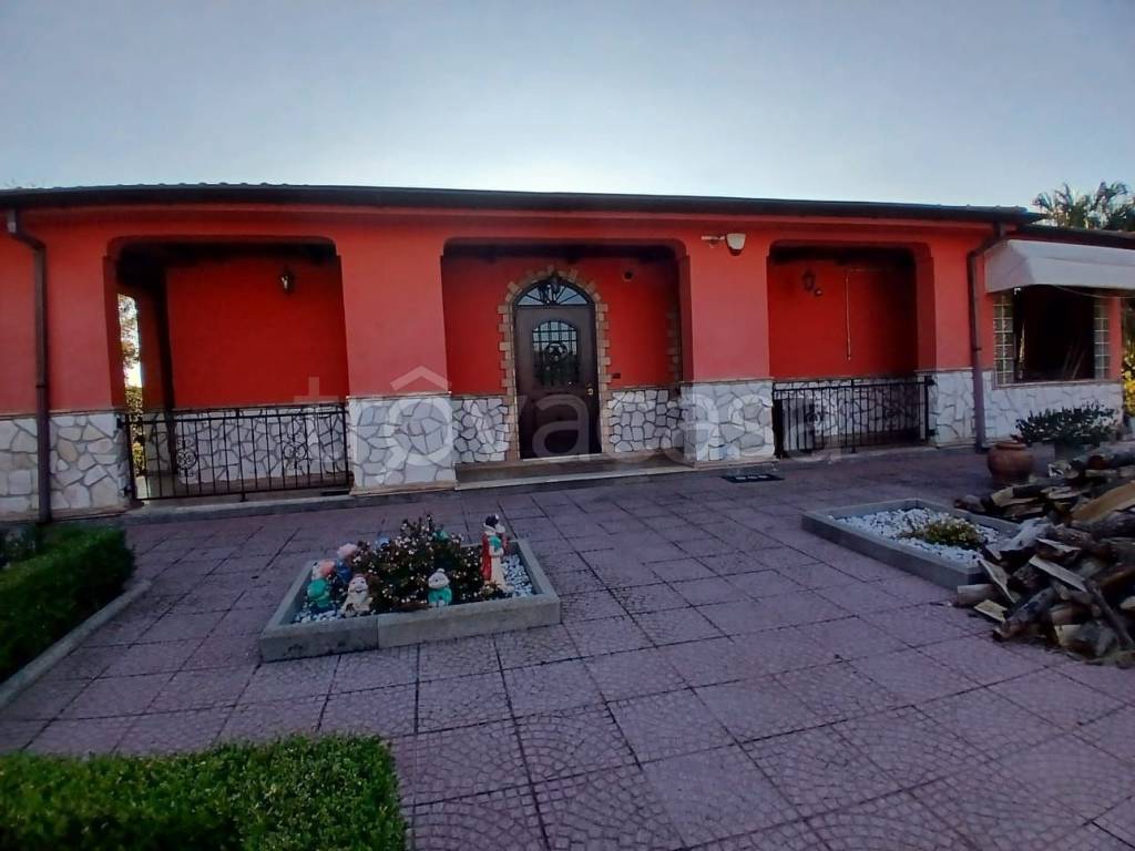 casa indipendente in vendita ad Anzio in zona Lido dei Pini